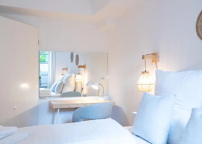 Apartamento Charmantes 2-zimmer-apartment Mit Vorgarten Berlim