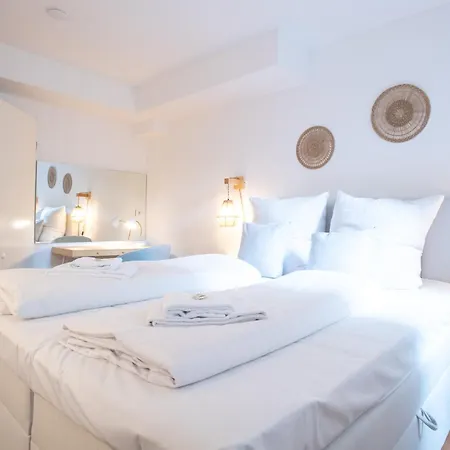 Charmantes 2-zimmer-apartment Mit Vorgarten * ベルリン