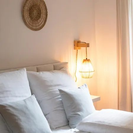 Charmantes 2-zimmer-apartment Mit Vorgarten