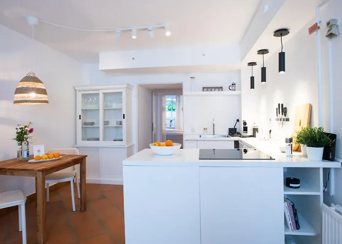 Charmantes 2-zimmer-apartment Mit Vorgarten