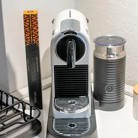 Apartment Charmantes 2-zimmer-apartment Mit Vorgarten *