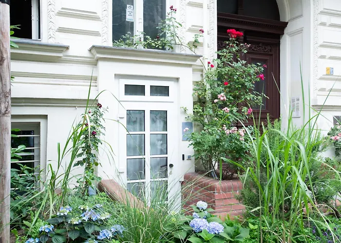 Charmantes 2-zimmer-apartment Mit Vorgarten * Berlín