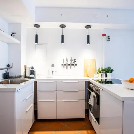 Charmantes 2-zimmer-apartment Mit Vorgarten Apartament