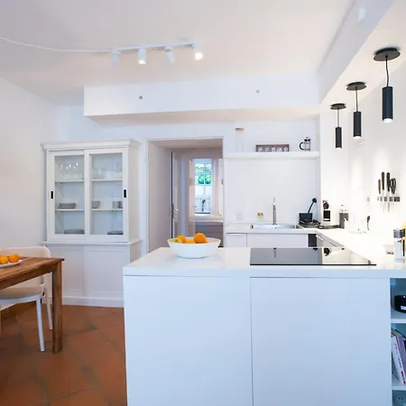 Charmantes 2-zimmer-apartment Mit Vorgarten